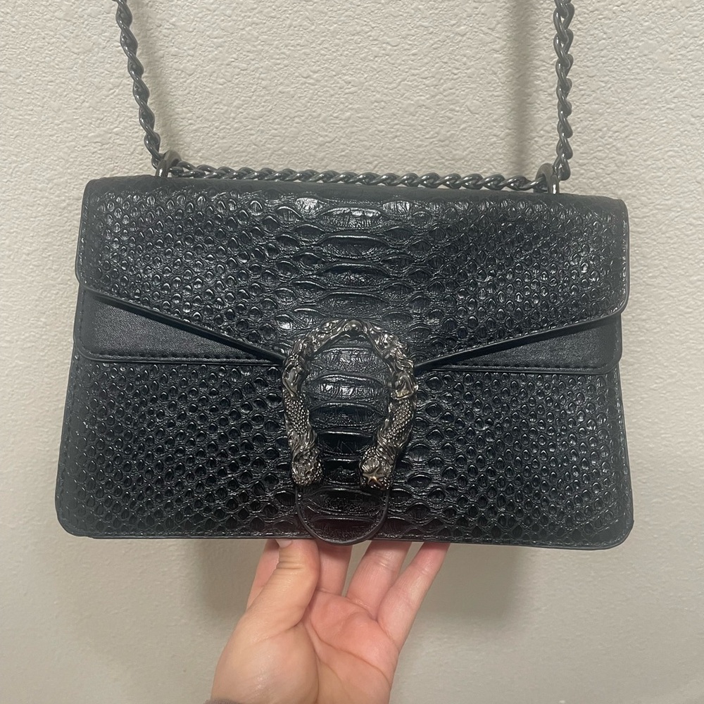 Elegant Black Textured Women's Bag